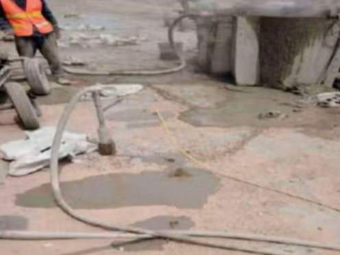 武强水泥混凝土路面板底注浆技术 路面脱空注浆整治方案